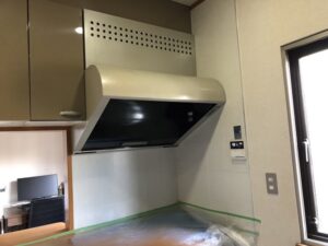 兵庫キッチン取付け隊　ヤマハサイクロンフードの取替　施工前